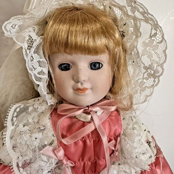 16" Porcelain Doll Blonde Hair Blue Eyes Period Dress with Hat & Bag Collectible - Picture 5 of 9